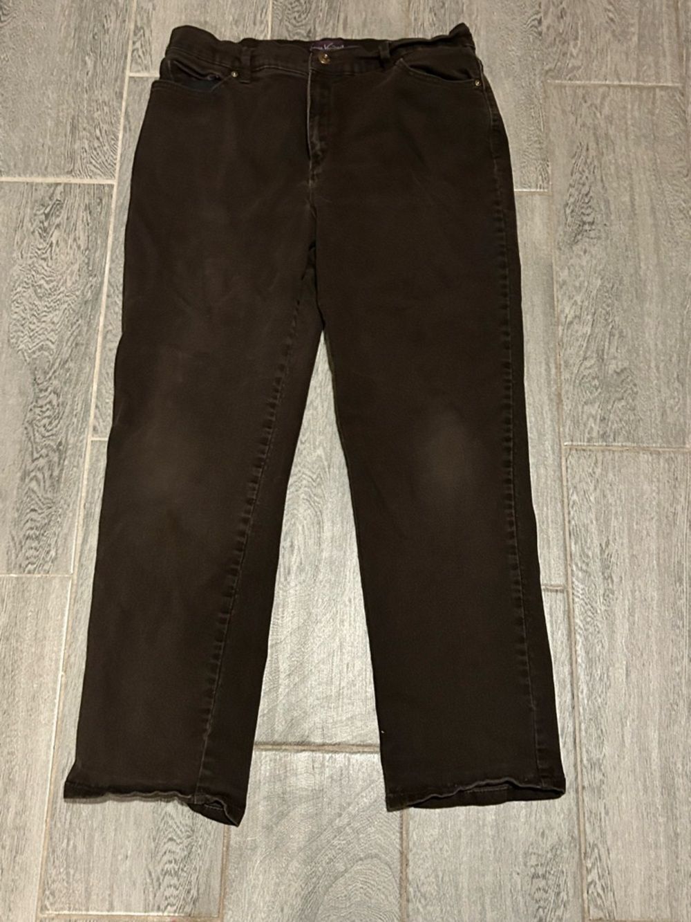 Gloria Vanderbilt Brown Amanda jeans -size 16 P
